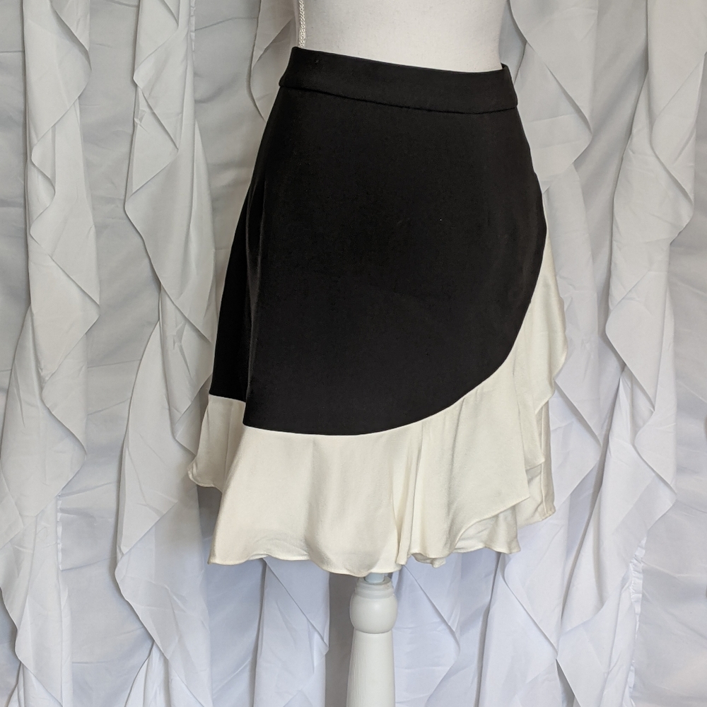 Kate Spade crepe ruffle skirt - Picture 5 of 8